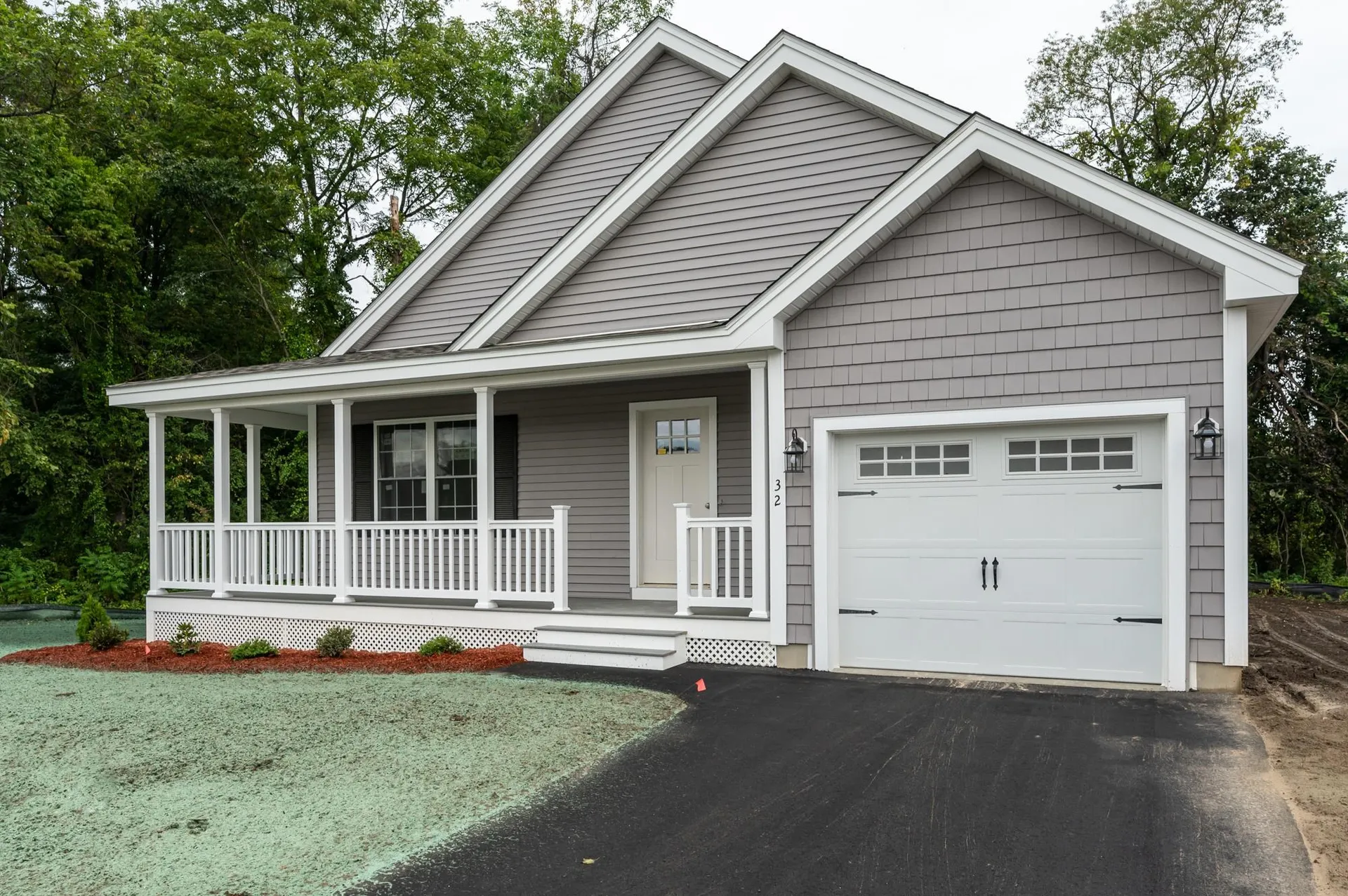 32 Brackett Lane Hudson NH 03051