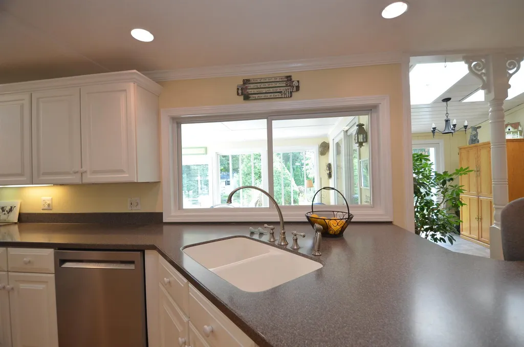 10 Hemlock Street Rochester NH 03867
