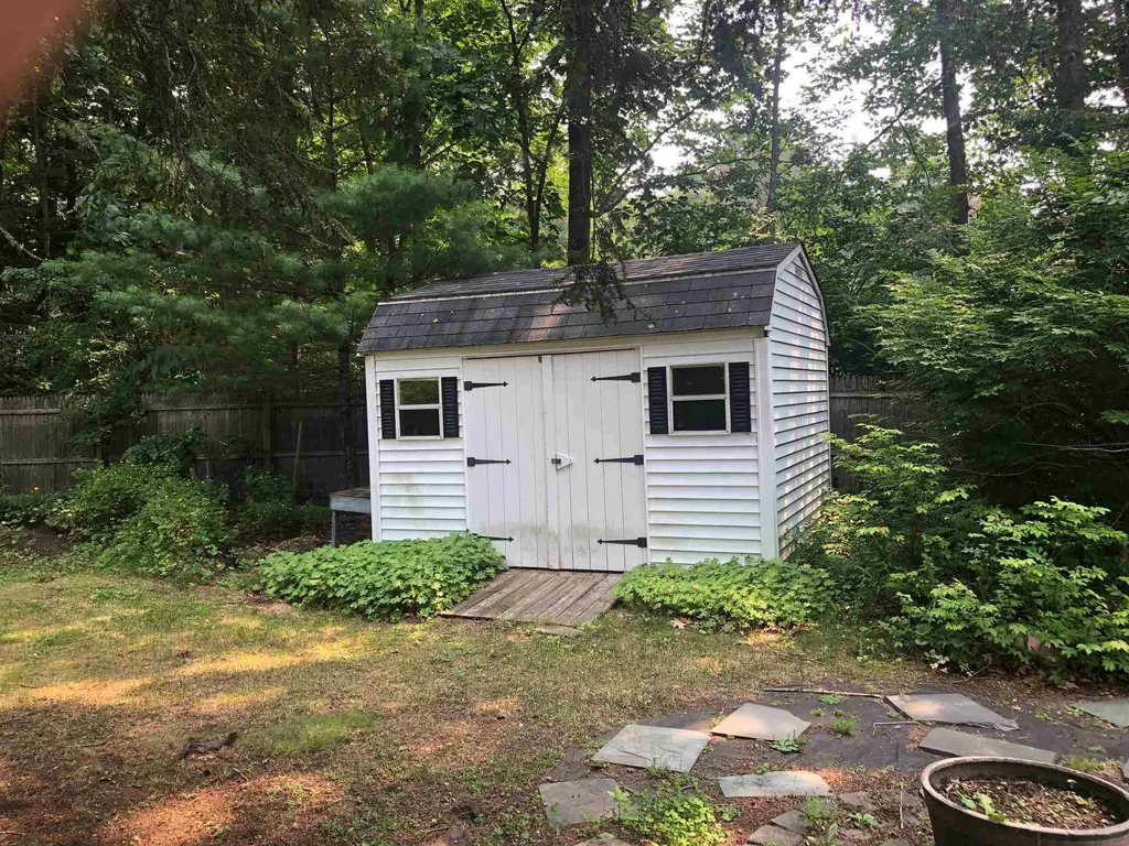 10 Hemlock Street Rochester NH 03867