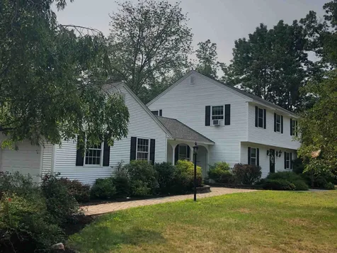 10 Hemlock Street Rochester NH 03867