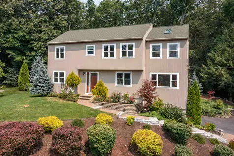 27 Durham Street Nashua NH 03063