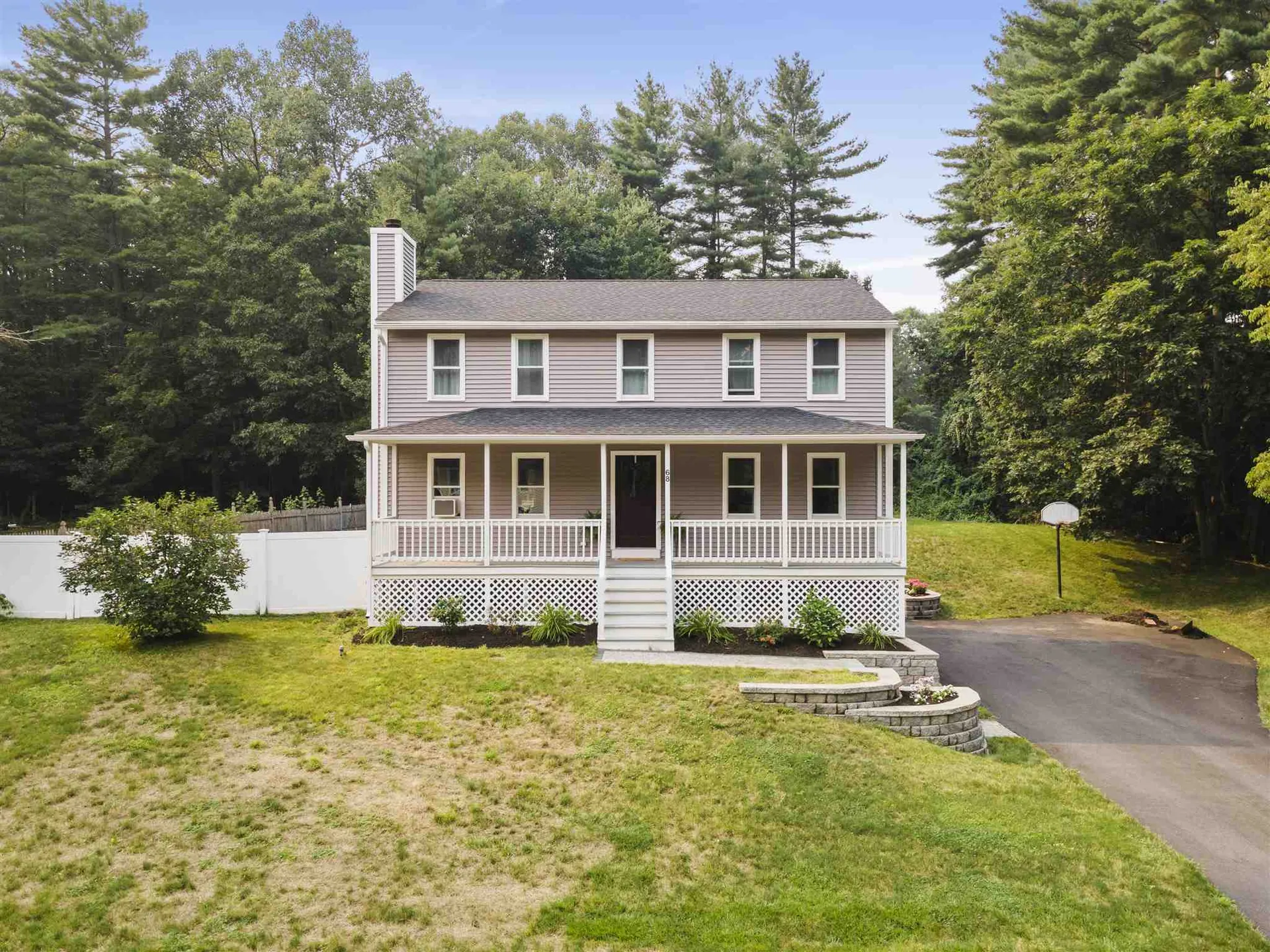 68 Woodlands Drive Epping NH 03042