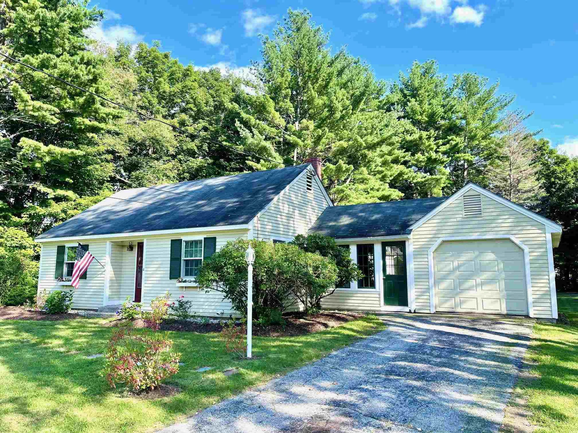 4 Sunset Road Amherst NH 03031