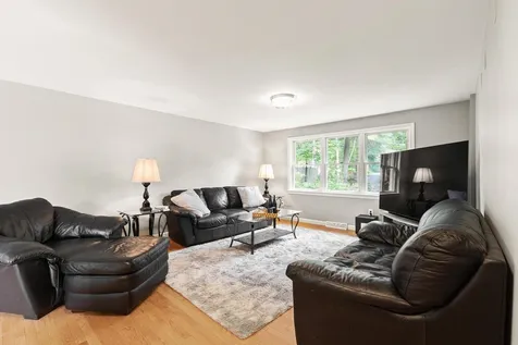 31 Honor Roll Road Pelham NH 03076