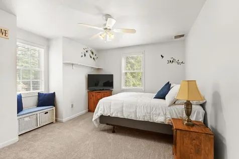 31 Honor Roll Road Pelham NH 03076