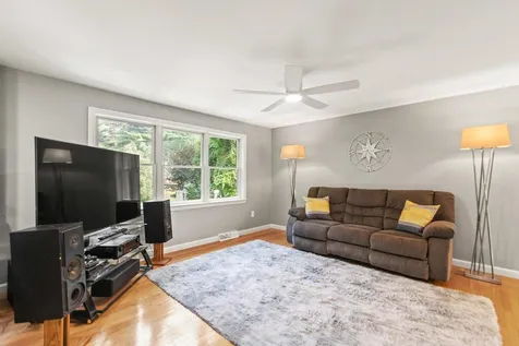 31 Honor Roll Road Pelham NH 03076
