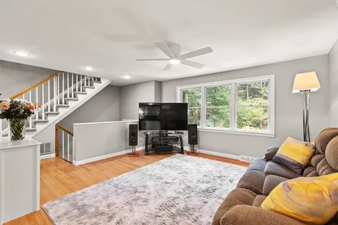 31 Honor Roll Road Pelham NH 03076