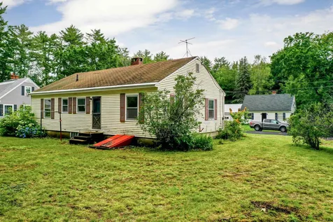 20 Goodrich Road Wolfeboro NH 03894