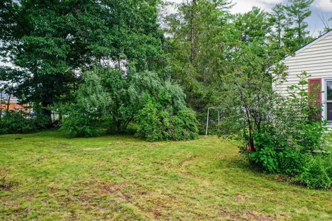 20 Goodrich Road Wolfeboro NH 03894