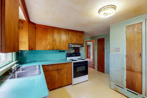 20 Goodrich Road Wolfeboro NH 03894