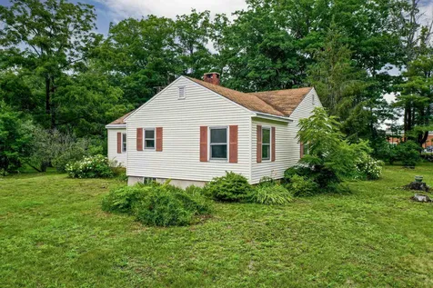20 Goodrich Road Wolfeboro NH 03894