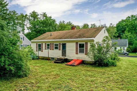 20 Goodrich Road Wolfeboro NH 03894
