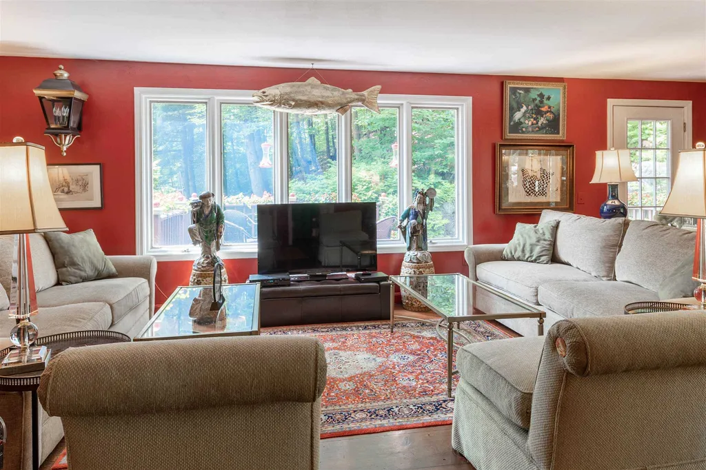 197 Perch Pond Road Holderness NH 03245