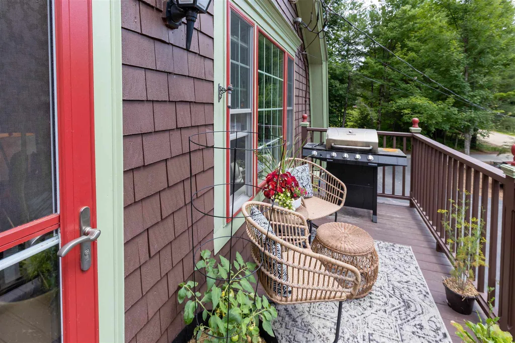 197 Perch Pond Road Holderness NH 03245