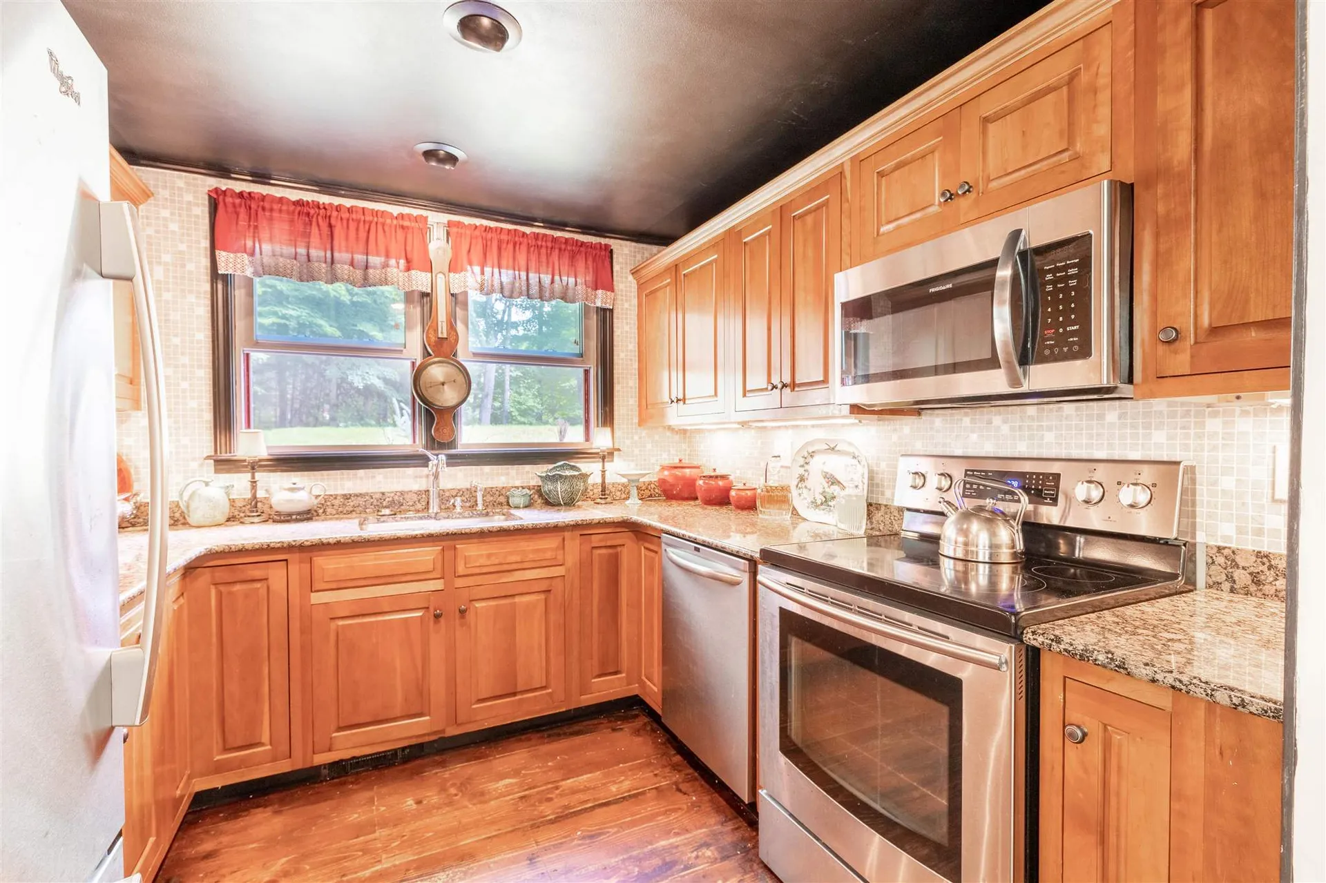 197 Perch Pond Road Holderness NH 03245