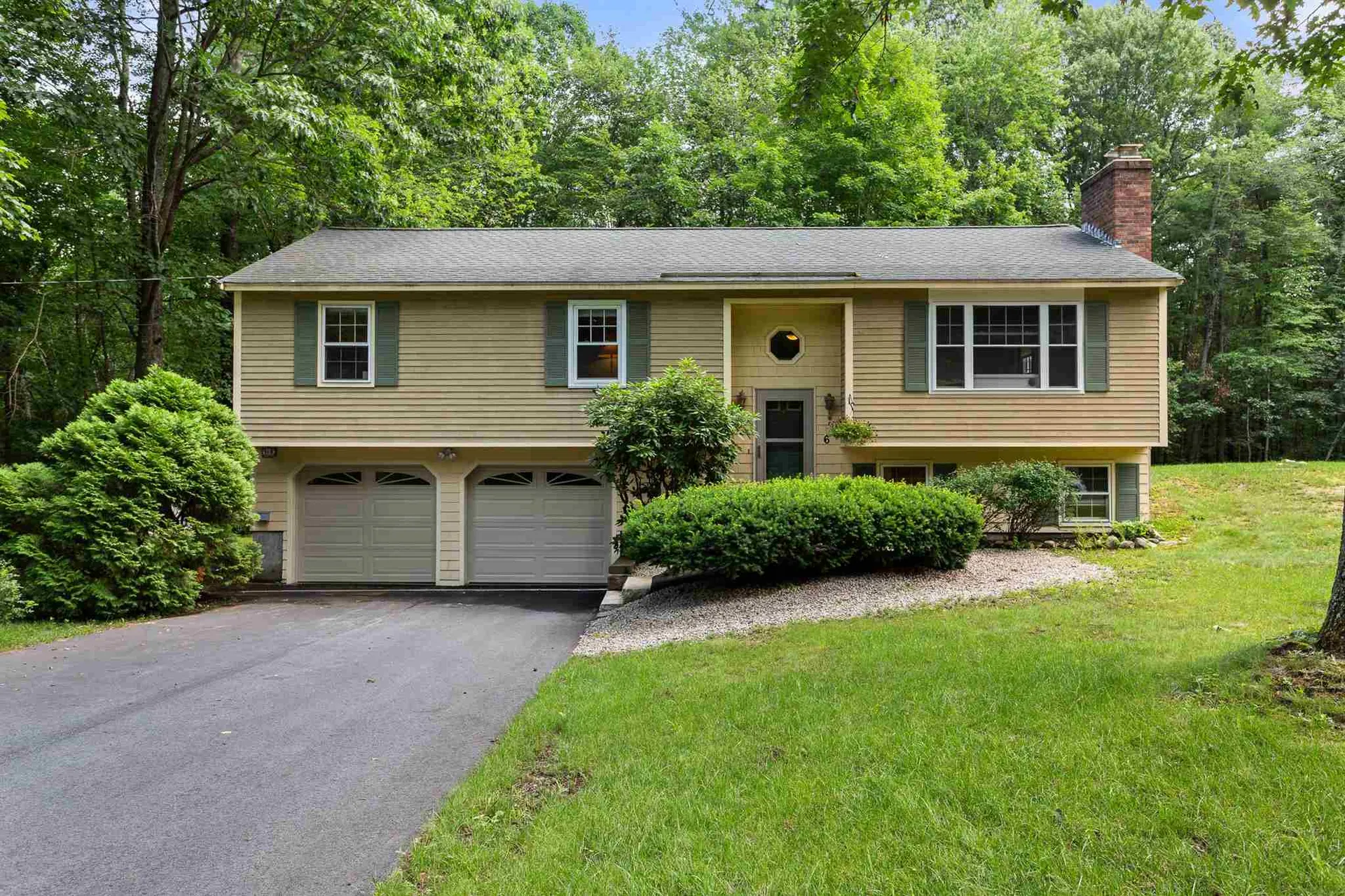 6 Happy Avenue Derry NH 03038