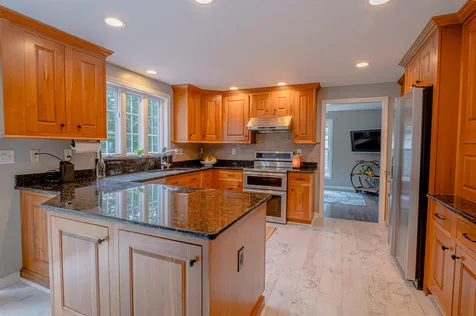 56 Osgood Road Kensington NH 03833