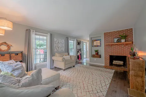 56 Osgood Road Kensington NH 03833