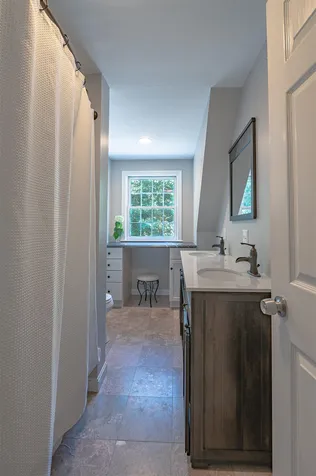56 Osgood Road Kensington NH 03833