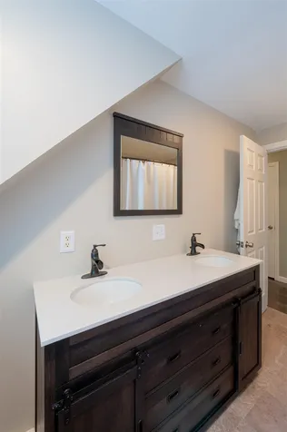 56 Osgood Road Kensington NH 03833