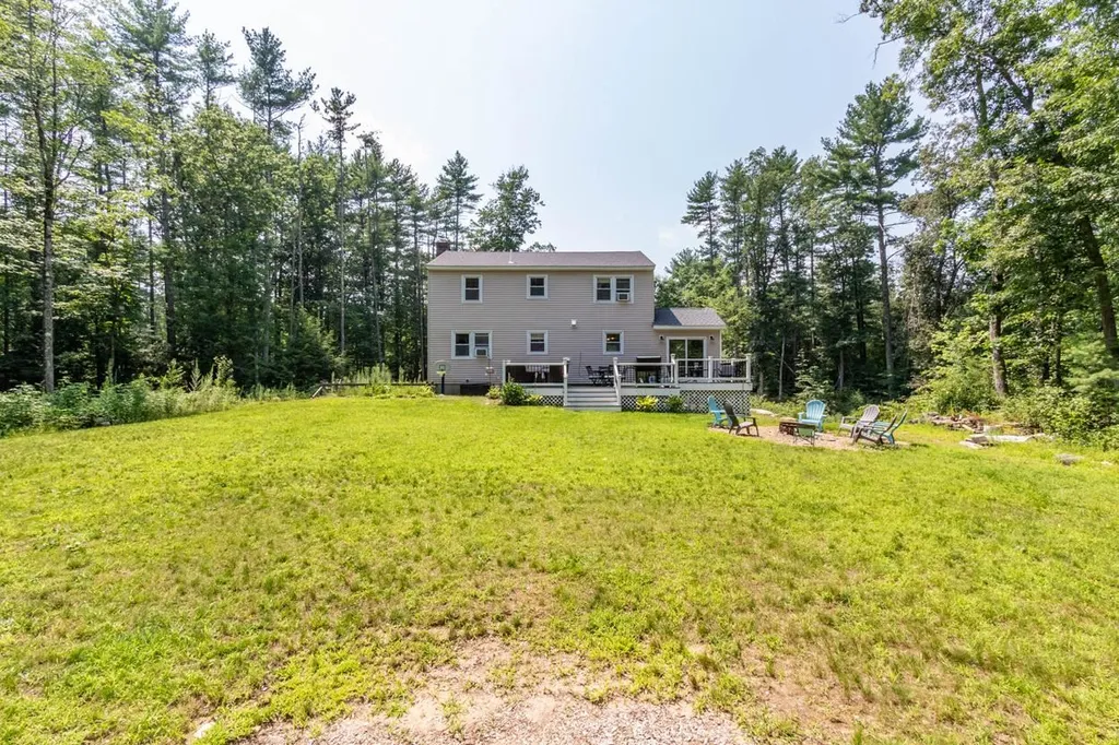 22 Justin Circle Londonderry NH 03053