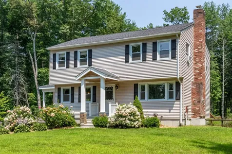 22 Justin Circle Londonderry NH 03053