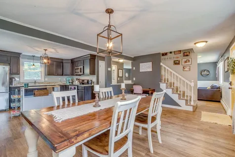 22 Justin Circle Londonderry NH 03053