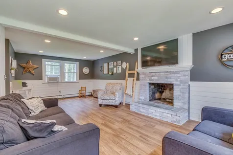 22 Justin Circle Londonderry NH 03053