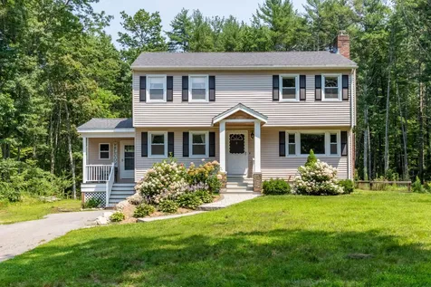 22 Justin Circle Londonderry NH 03053