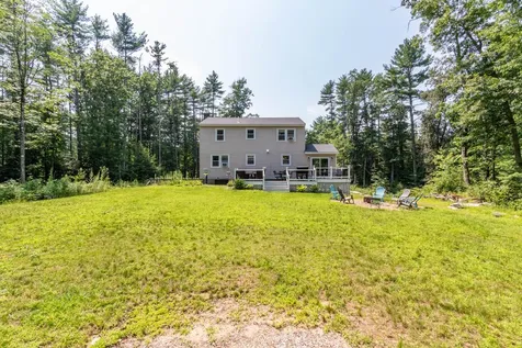 22 Justin Circle Londonderry NH 03053