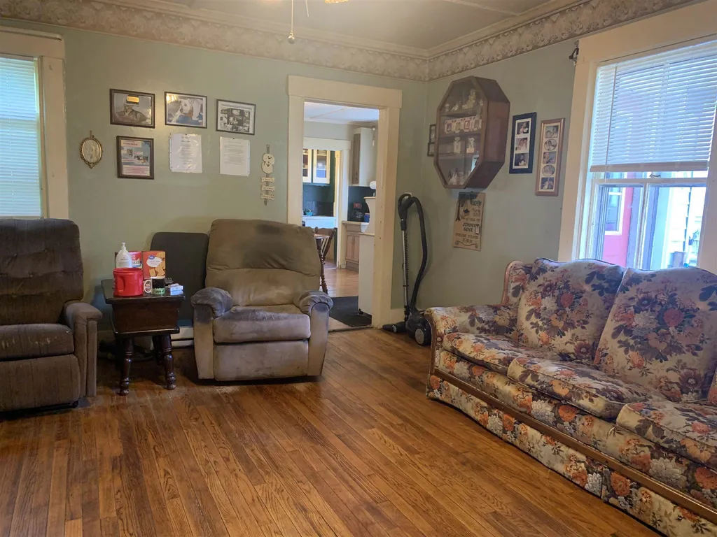 28 Chestnut Street Rochester NH 03867