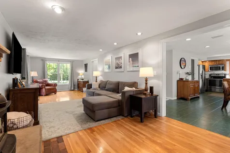 132 Farley Road Hollis NH 03049
