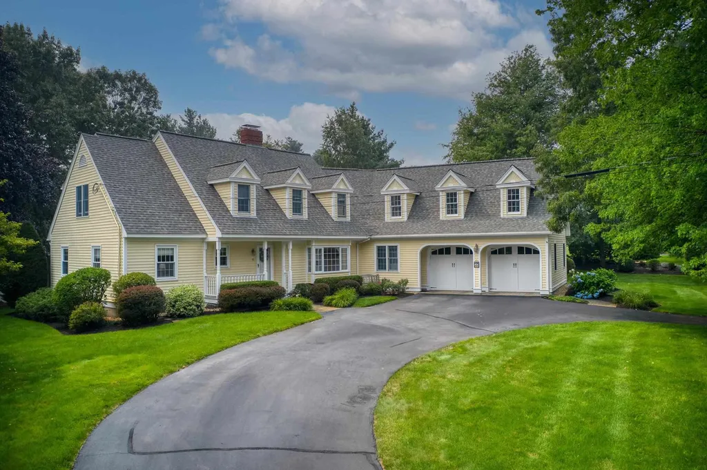 93 Maple Avenue Atkinson NH 03811