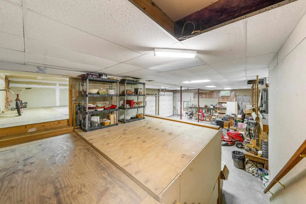 4 Stratton Lane Raymond NH 03077