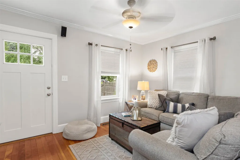 17 Walton Road Plaistow NH 03865