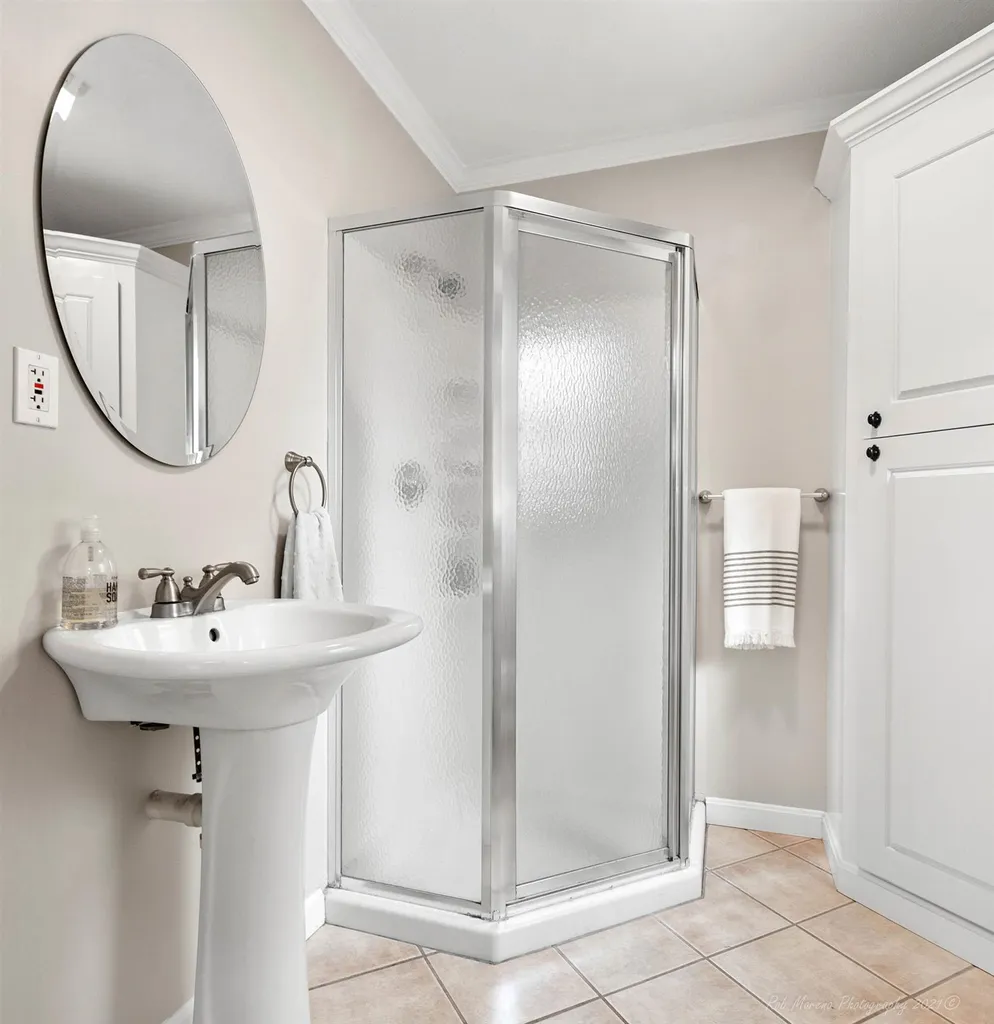 17 Walton Road Plaistow NH 03865