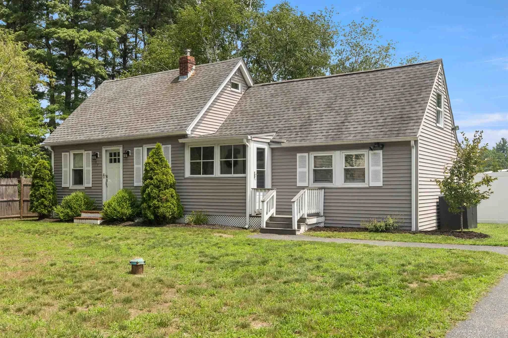 17 Walton Road Plaistow NH 03865