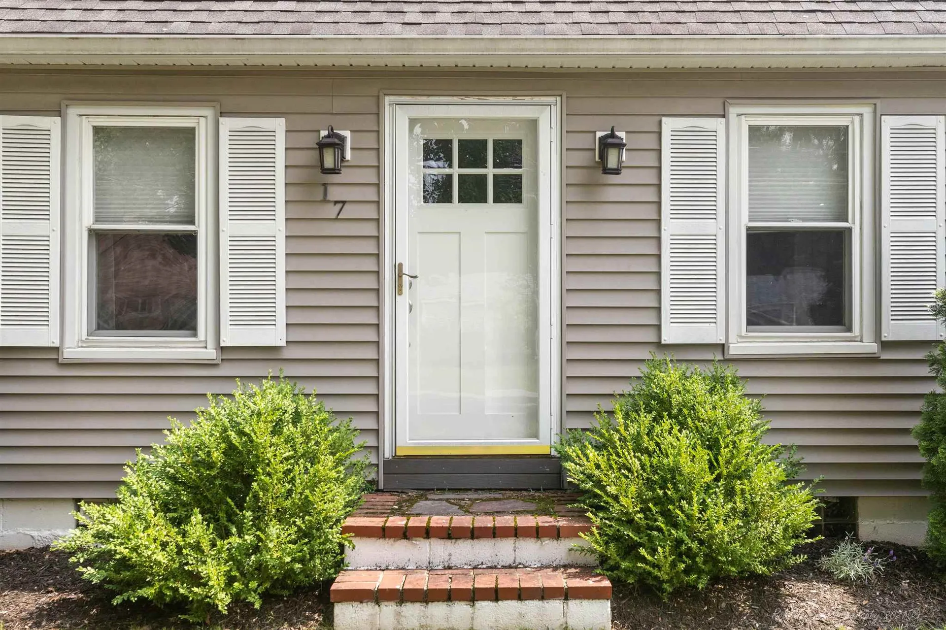 17 Walton Road Plaistow NH 03865