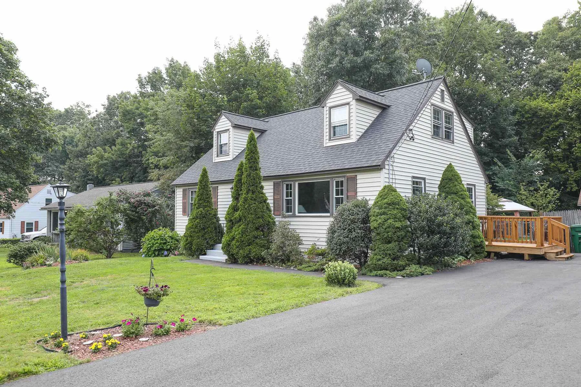 14 Peach Drive Nashua NH 03060