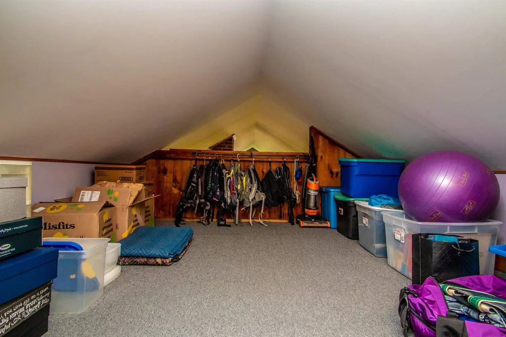 22 Twin Mountain Road Whitefield NH 03598