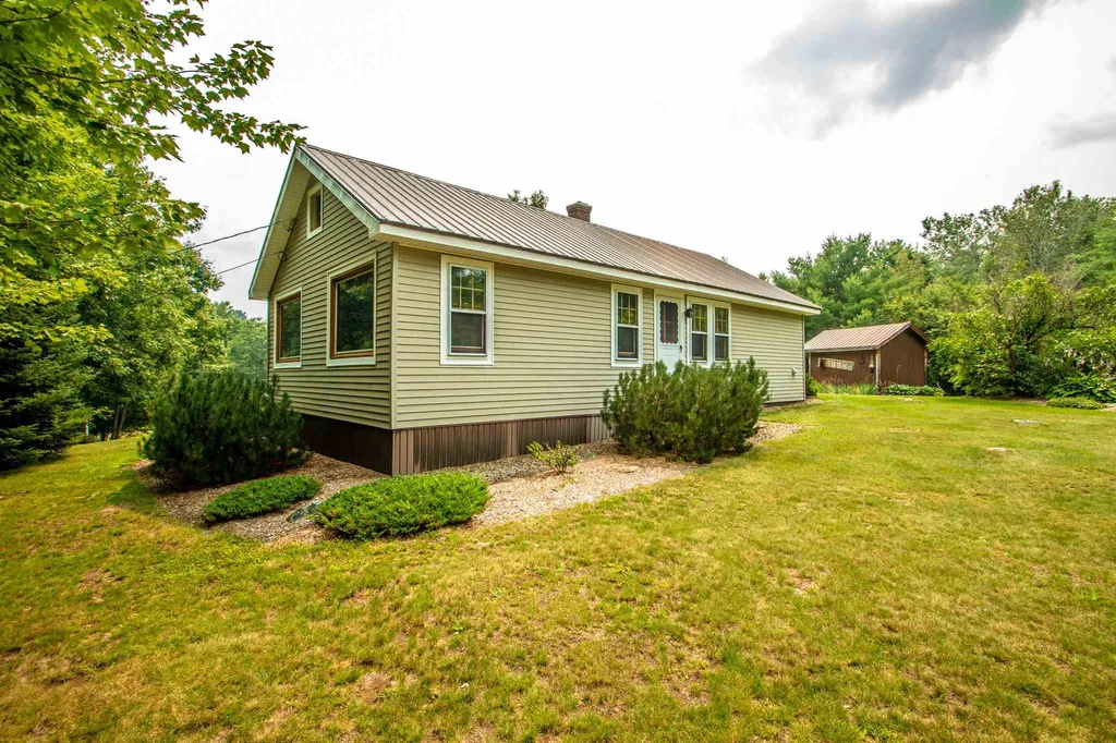 22 Twin Mountain Road Whitefield NH 03598