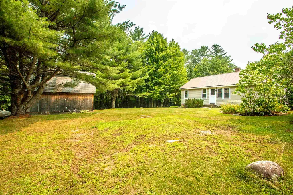 22 Twin Mountain Road Whitefield NH 03598