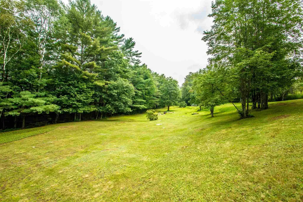 22 Twin Mountain Road Whitefield NH 03598