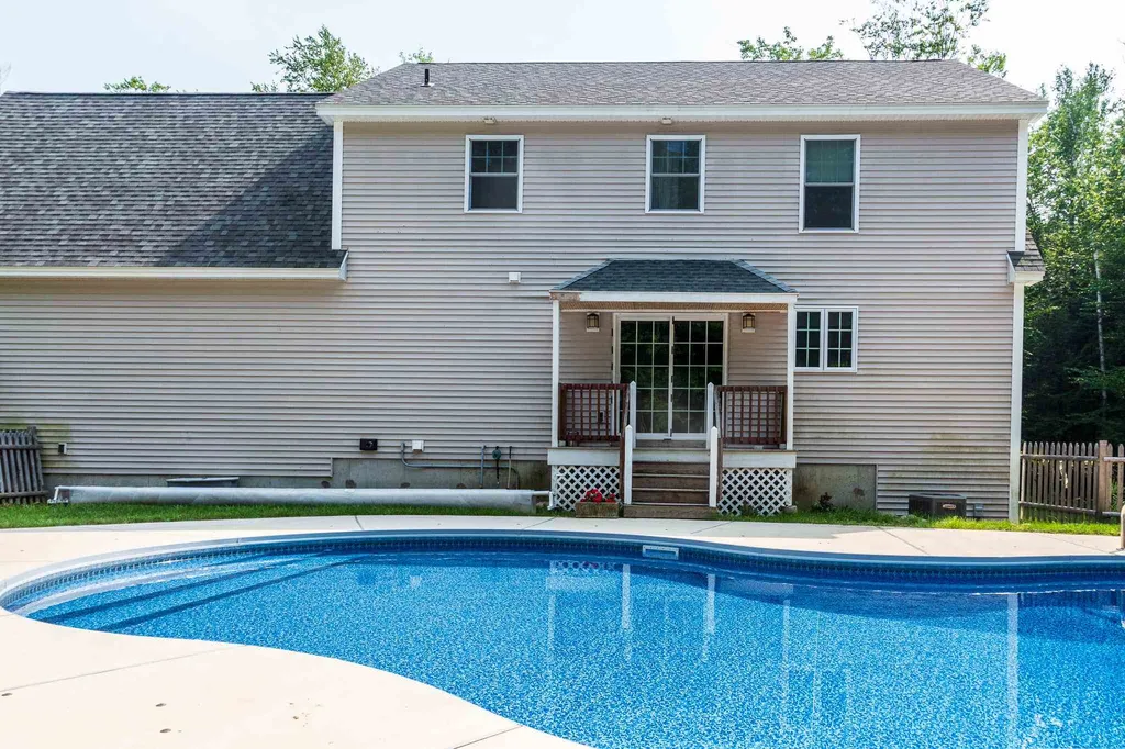 21 Beechwood Drive Strafford NH 03884