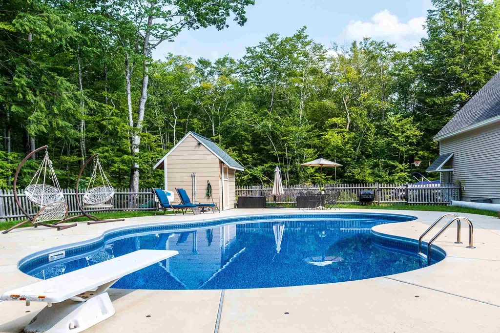21 Beechwood Drive Strafford NH 03884