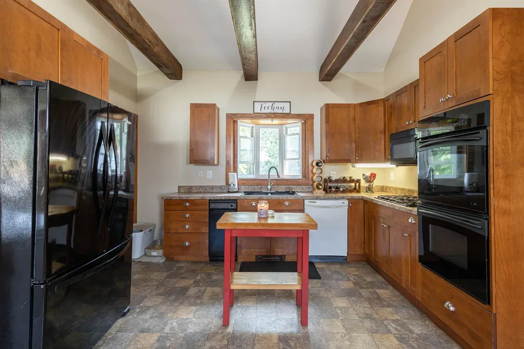 21 School Street Allenstown NH 03275