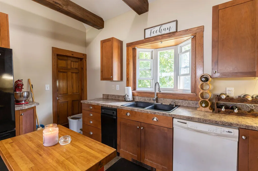 21 School Street Allenstown NH 03275