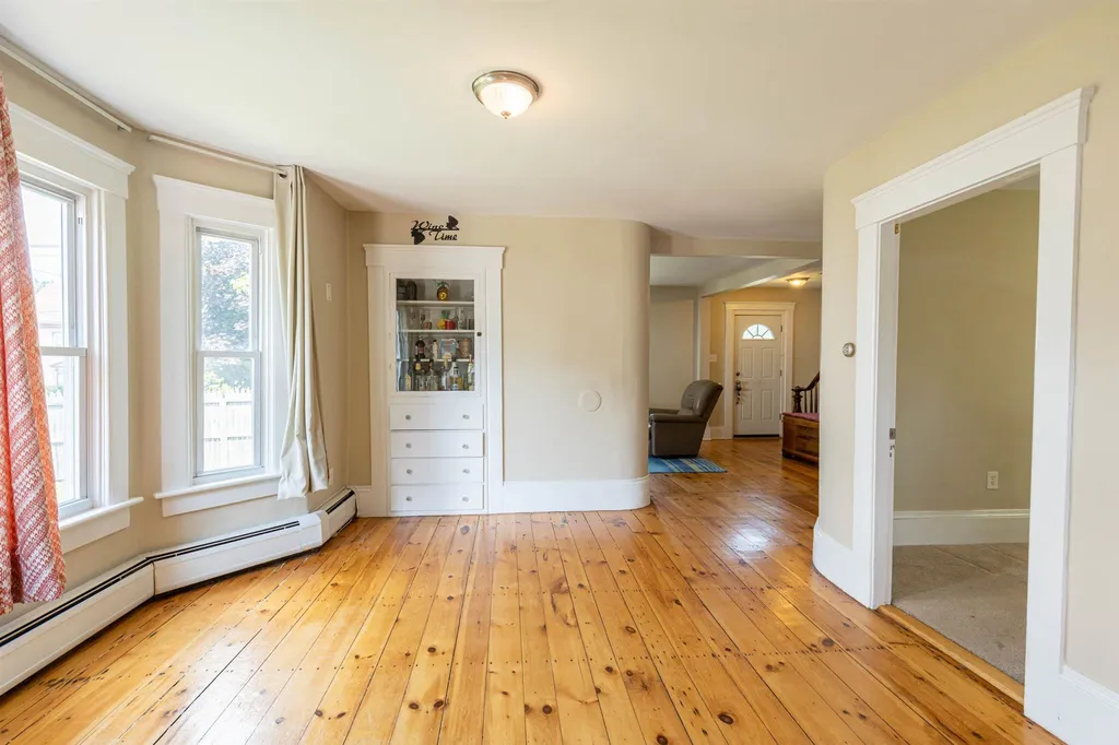 21 School Street Allenstown NH 03275
