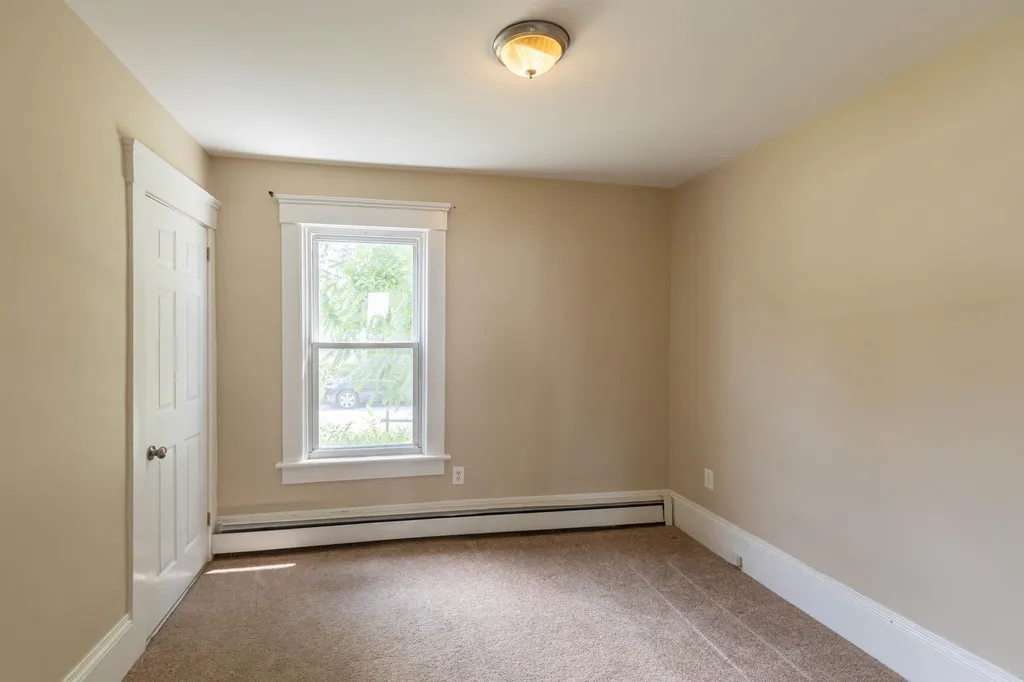 21 School Street Allenstown NH 03275