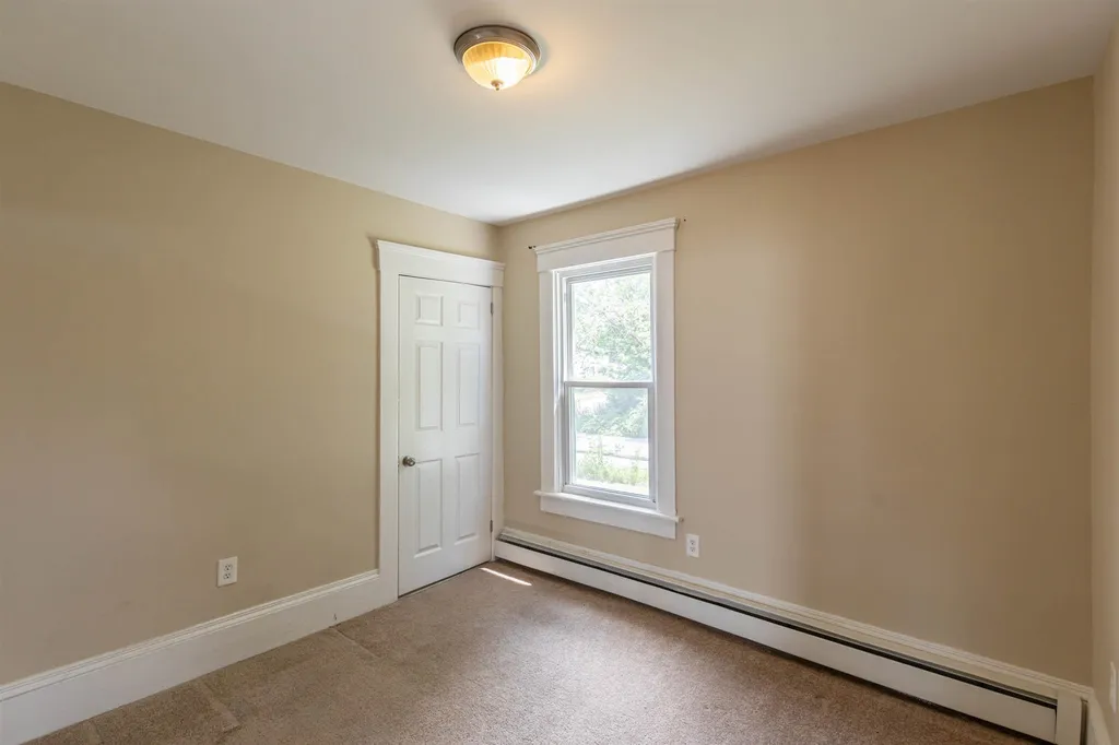 21 School Street Allenstown NH 03275